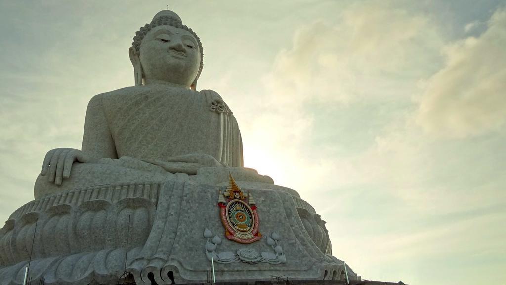 But Different Phuket Boutique Hotel Nai Harn Екстер'єр фото