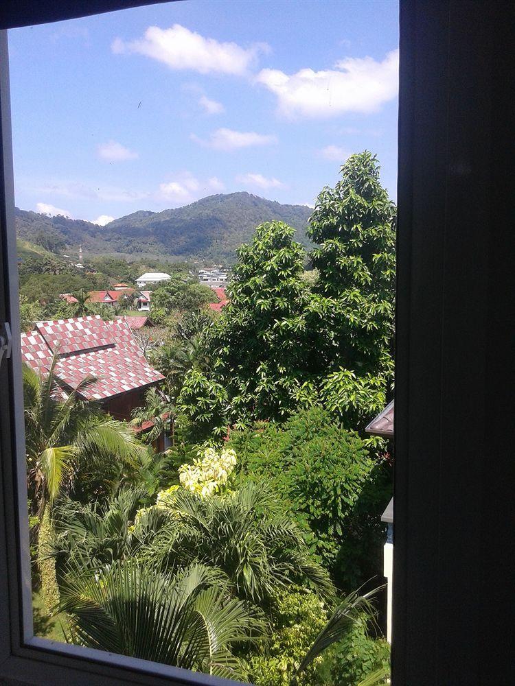 But Different Phuket Boutique Hotel Nai Harn Екстер'єр фото