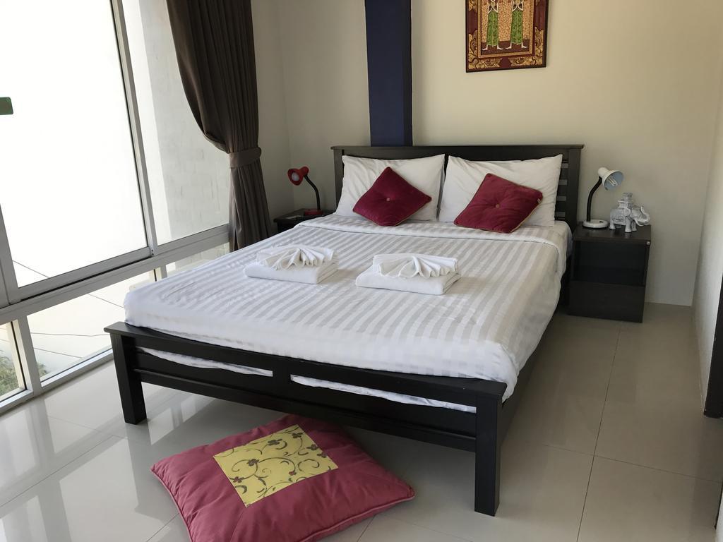 But Different Phuket Boutique Hotel Nai Harn Екстер'єр фото