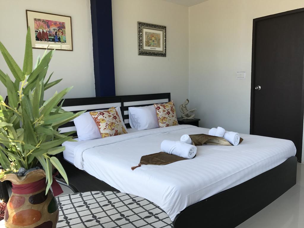 But Different Phuket Boutique Hotel Nai Harn Екстер'єр фото