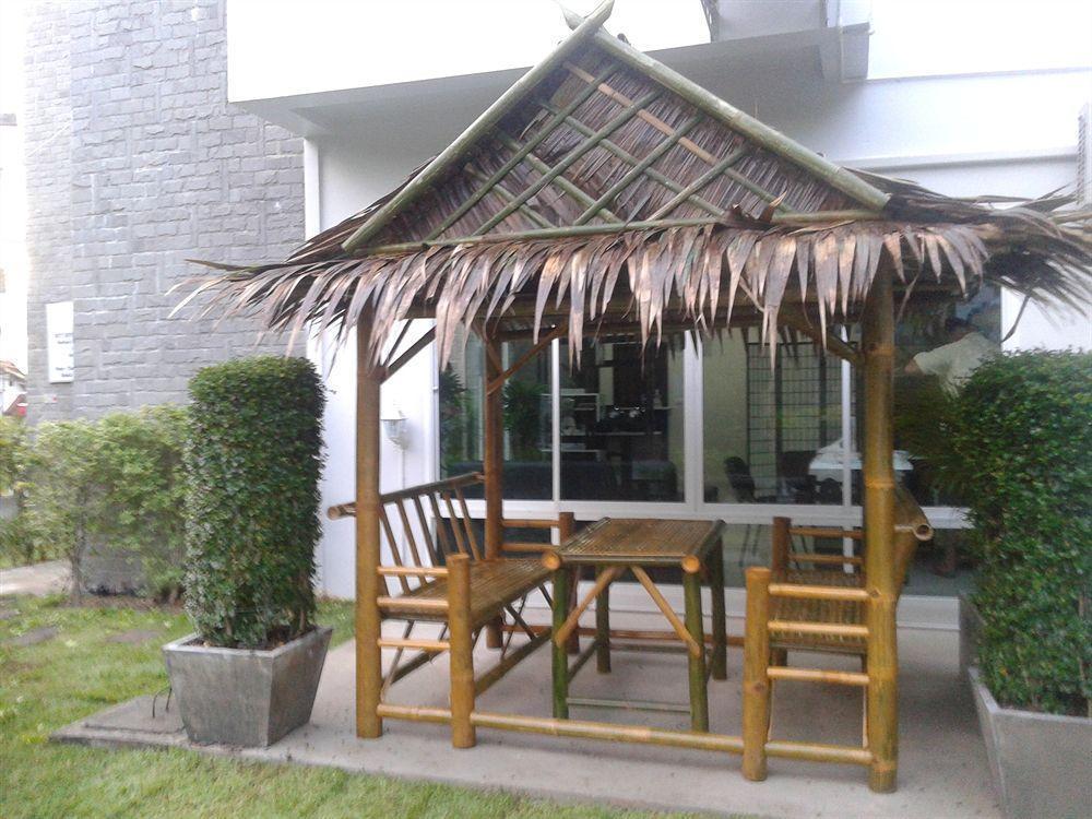 But Different Phuket Boutique Hotel Nai Harn Екстер'єр фото